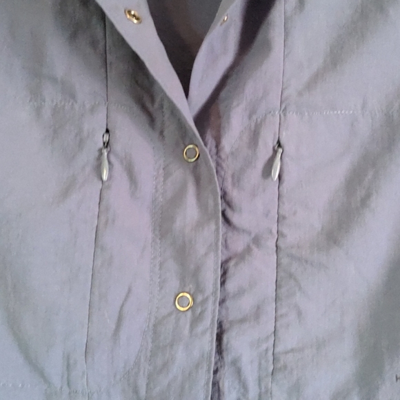 Helly Hanson snap down shirt size small - Picture 3 of 4